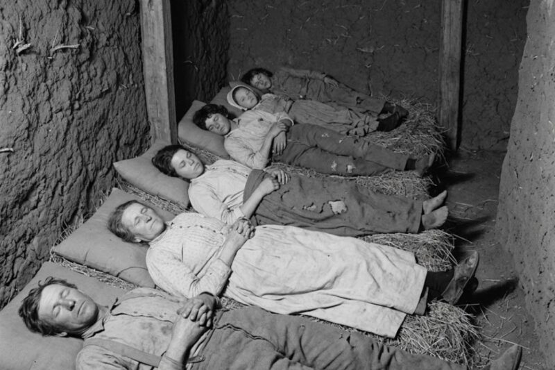 The Family That Hibernated – Found Living Like Bears After 20 Years (1835)