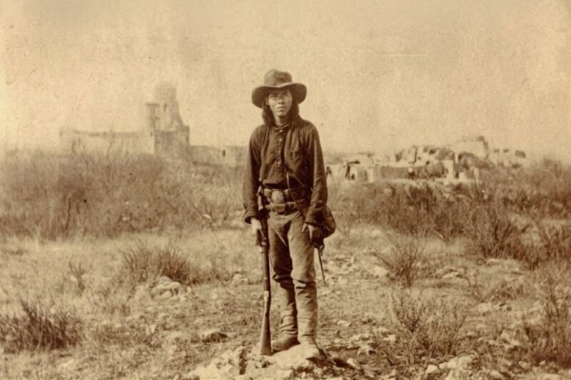 The Last Apache Scout Who Tracked the Skin-Changer of Sonora — What He Whispered to the Cavalry…